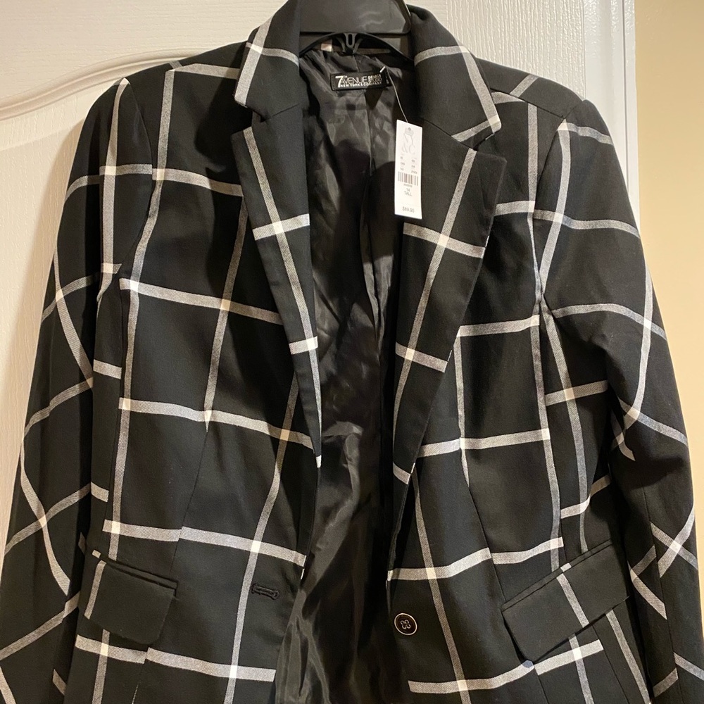 Black and white Blazer
